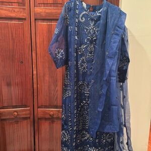 Beautiful m&m women shalwar kameez duppatta
